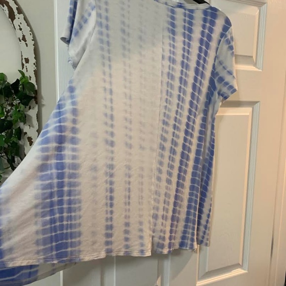 TIE DYE SWING TEE!!! LIKE NEW!! - Picture 2 of 3